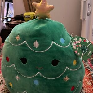 Leama Christmas squishmallow